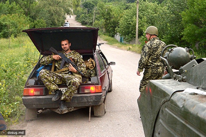 Луганские ополченцы послали подкрепление в Донецк
