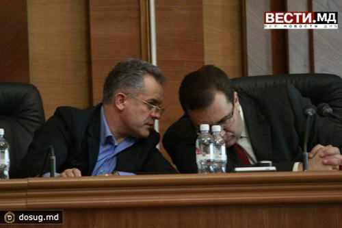 
 Лупу избежал отставки
