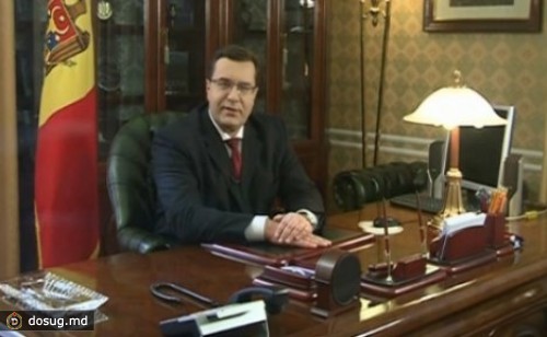 
 Лупу признался женщинам Молдовы в любви
