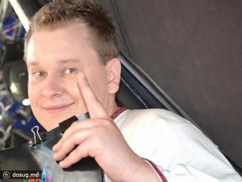 Львовского радиоведущего отстранили после передачи со стихотворением "Убей пи...аса"