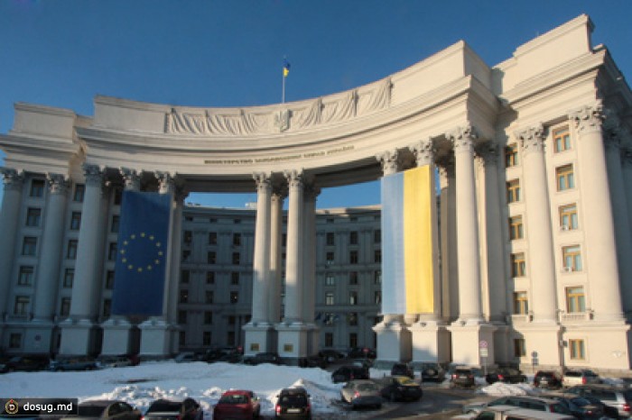 МИД Украины потребовал срочных консультаций с Россией