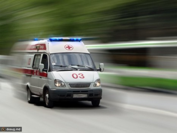 Машину "скорой" обстреляли