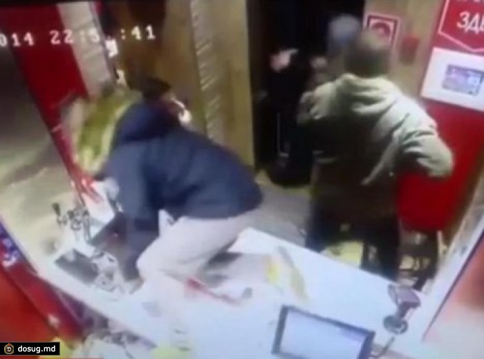 Массовая драка в ресторане, устроенная болельщиками "Динамо". ВИДЕО