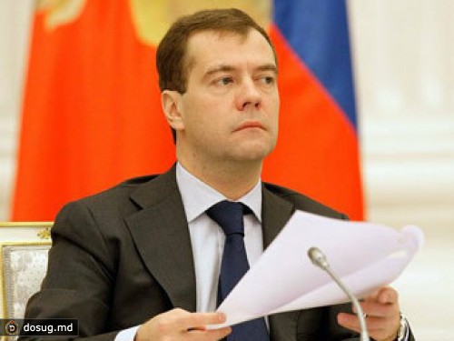 Медведев написал заявление на вступление в "Единую Россию"