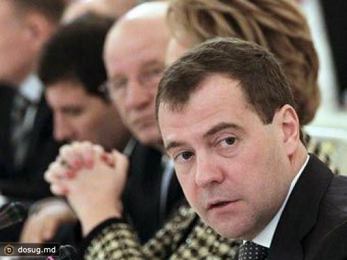 Медведев назвал крайний срок разработки закона о выборах губернаторов