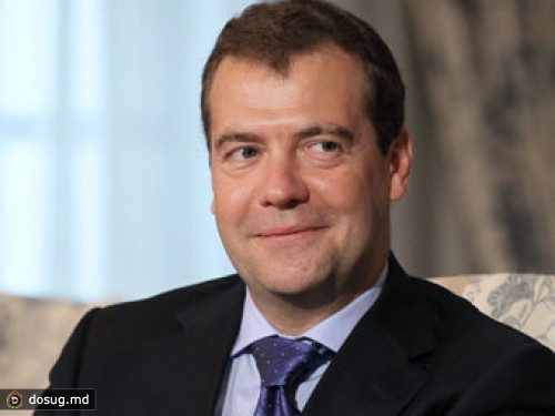 Медведев пообещал российской экономике два триллиона рублей от ВЭБа