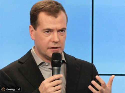 Медведев посулил членам "большого правительства" настоящие посты