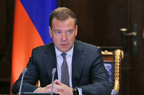 Медведев предоставил оборонщикам госгарантии на 265 миллиардов