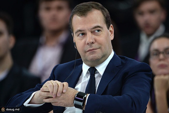 Медведеву предложили стать крестным отцом