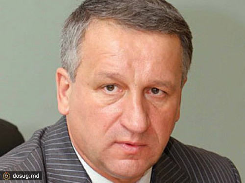 Мэр Днепропетровска потребовал две с половиной зарплаты