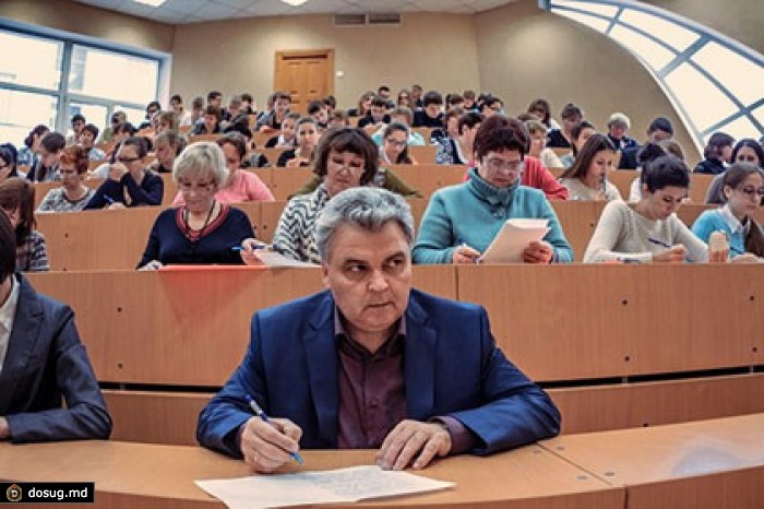 Мэр Саранска поручил подчиненным перечитать «Ревизора» и Конституцию