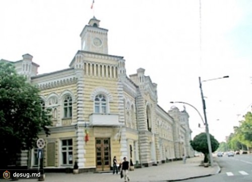 Мэрию Кишинева оштрафовали на 1600 евро