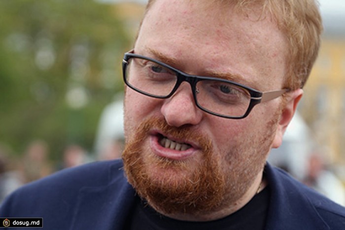 Милонов предложил запретить Тиму Куку въезд в Россию