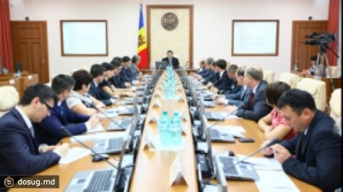 Министрам рекомендуют отпраздновать День независимости и Limba noastră в населенных пунктах страны