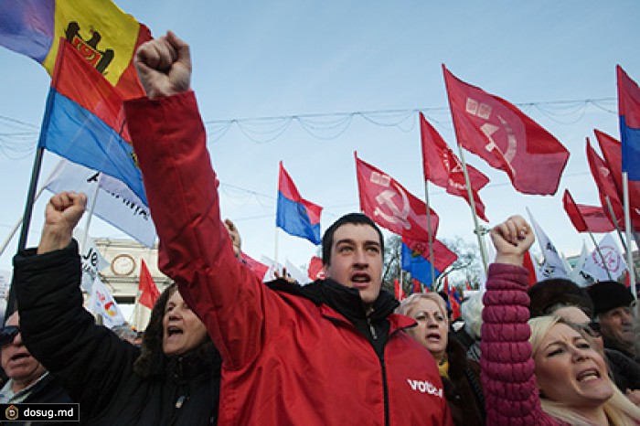 Молдавские коммунисты согласились остаться в оппозиции