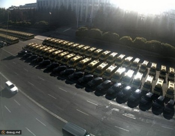Молдавские школы получат 100 новых автобусов для транспортировки учащихся