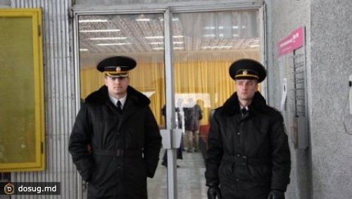 Молдавским полицейским запрещено передвигаться по Бендерам в униформе