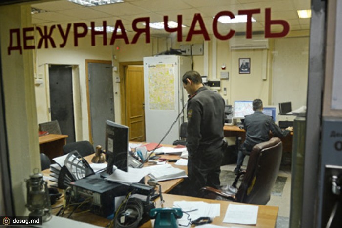 Московские полицейские задержаны за вымогательство 10 тысяч рублей