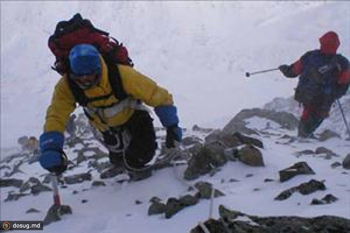 На Эльбрусе нашли сорвавшихся в пропасть альпинистов