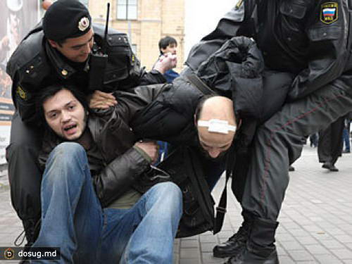 На Триумфальной площади задержали оппозиционеров