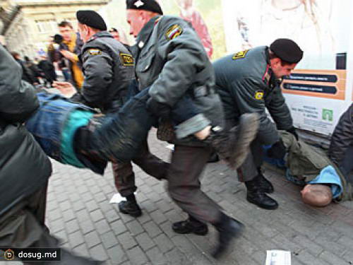 На Триумфальной площади задержаны 20 оппозиционеров
