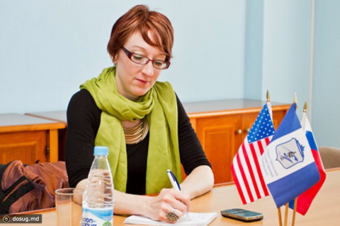 На Урале вице-консула США задержали за езду по тротуару