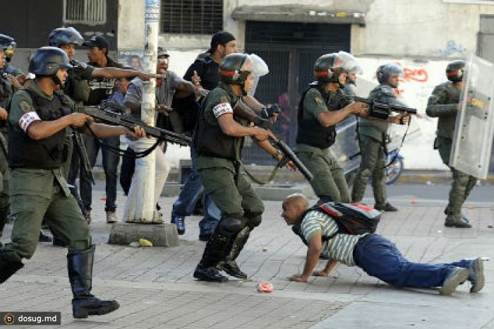 На митинге в Каракасе убили демонстранта