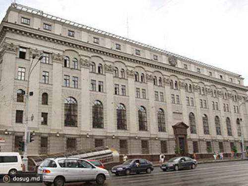Нацбанк Белоруссии решил продать сахарницу и подержанные чемоданы