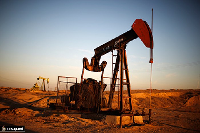 Нефть Brent упала в цене ниже 77 долларов за баррель