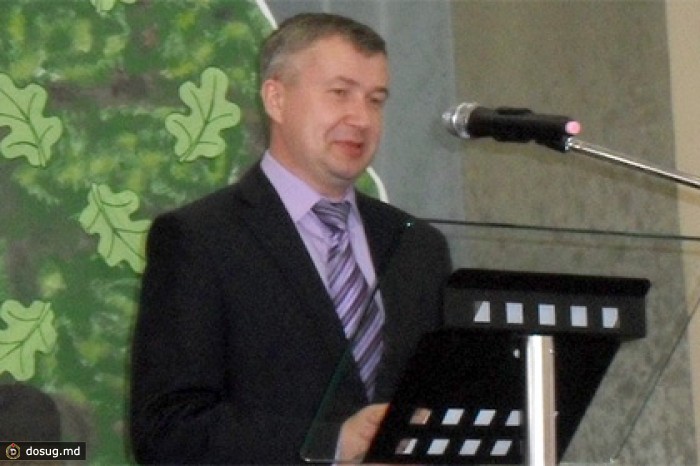 Новгородскому чиновнику на полтора года запретили ходить в рестораны