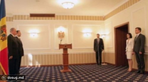 Новых министров представят коллективу ведомств. Смотри прямую трансляцию на Publika TV