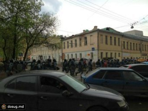 ОМОН разогнал собравшихся на Чистых прудах