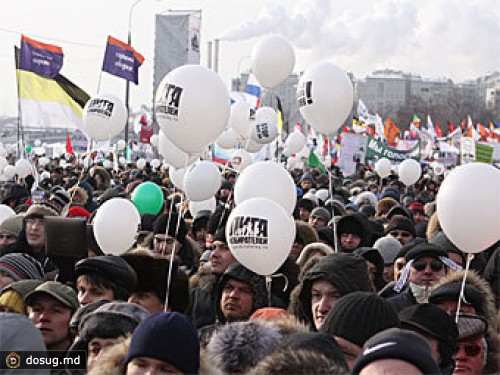 Организаторов акции "За честные выборы" вызвали в полицию