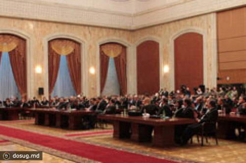 ПЕРЕСМОТР БЮДЖЕТА НА 2011 ГОД ВЫЗВАЛ ПЕРЕБРАНКУ В ПАРЛАМЕНТЕ