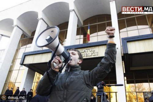 
 ПКРМ требует власти и готовит протесты
