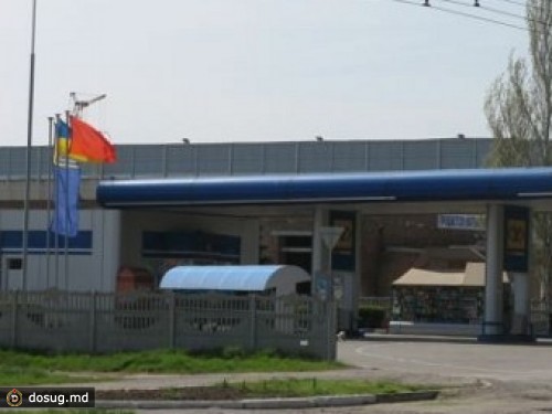 Перед 9 мая в Запорожье решили скупать красные флаги