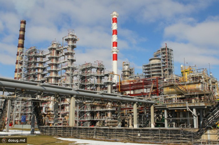 Петербургская биржа остановила торги белорусскими нефтепродуктами