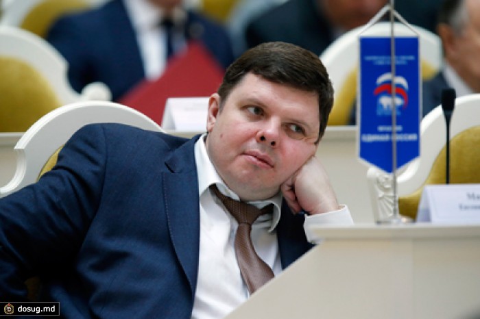 Петербургский депутат-единоросс поздравил Крым с присоединением к Украине