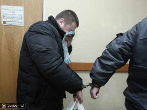 Петербургскому участковому предъявили обвинение в убийстве подростка