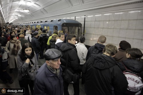 Плотность пассажиров московского метро пообещали снизить до комфортной