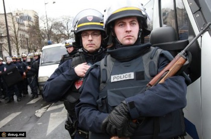 По делу о терактах во Франции задержаны 16 человек