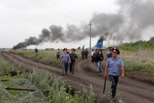 По подозрению в поджоге поселка геологов в Воронежской области задержаны 25 человек
