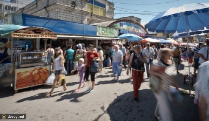 Поддельный алкоголь свободно продается на Центральным рынке столицы