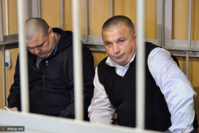 Полицейские с Матвеевского рынка получили по году колонии