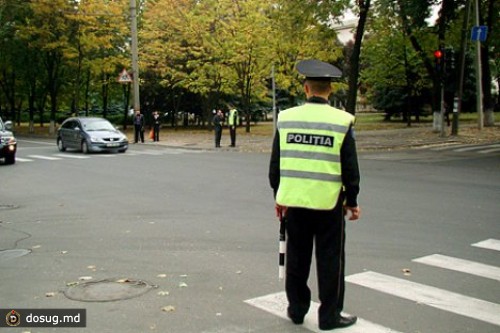 Полицейские в Чимишлийском районе задержаны за взяточничество