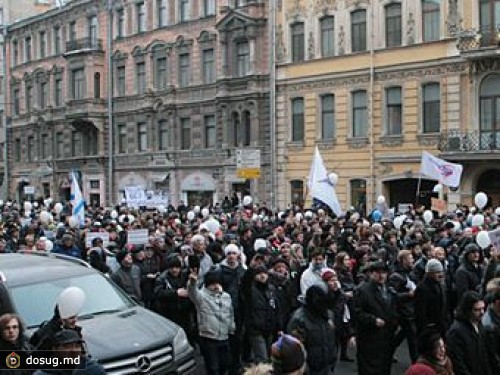 Полиция насчитала 2500 человек на шествии в Петербурге