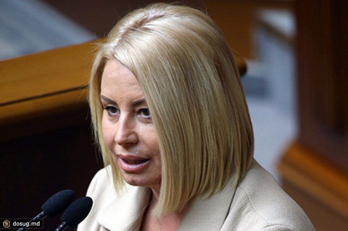 Порошенко попросили отменить парад в День независимости