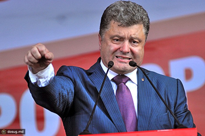 Порошенко позвал Януковича на скамью подсудимых