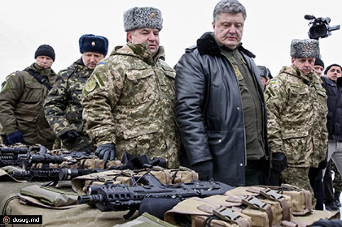 Порошенко прокатился на новом БТР