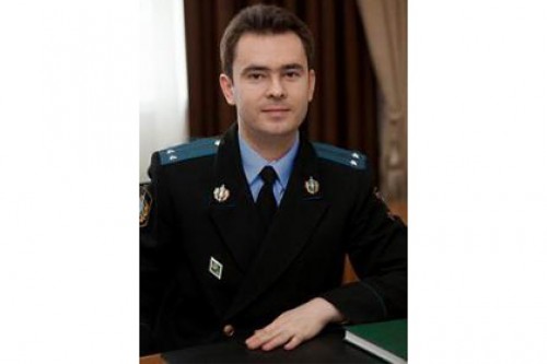 Пойманный «борцами с педофилами» пристав уволился